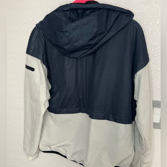 Under Armour Goretex Jacket - Picture 4 of 4